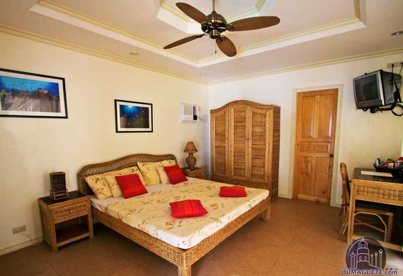 spacious rooms Dumaguete Mikes Beach Resort