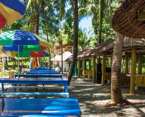 Bayawan City -Aqua Fun Resort - Tables and Cottages