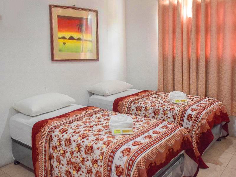 Tip Top Tower Suite Inn - Hotels Near Robinsons Dumaguete City