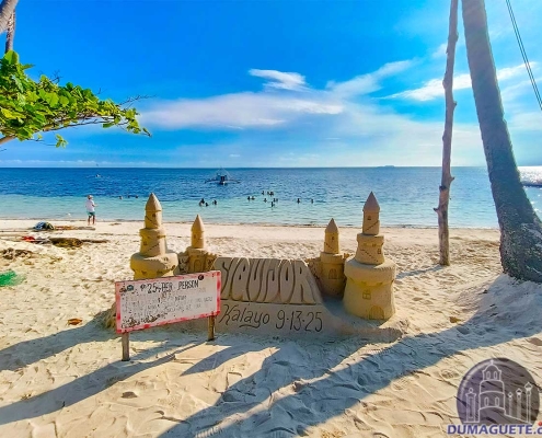 Tourist Trap at Paliton Beach